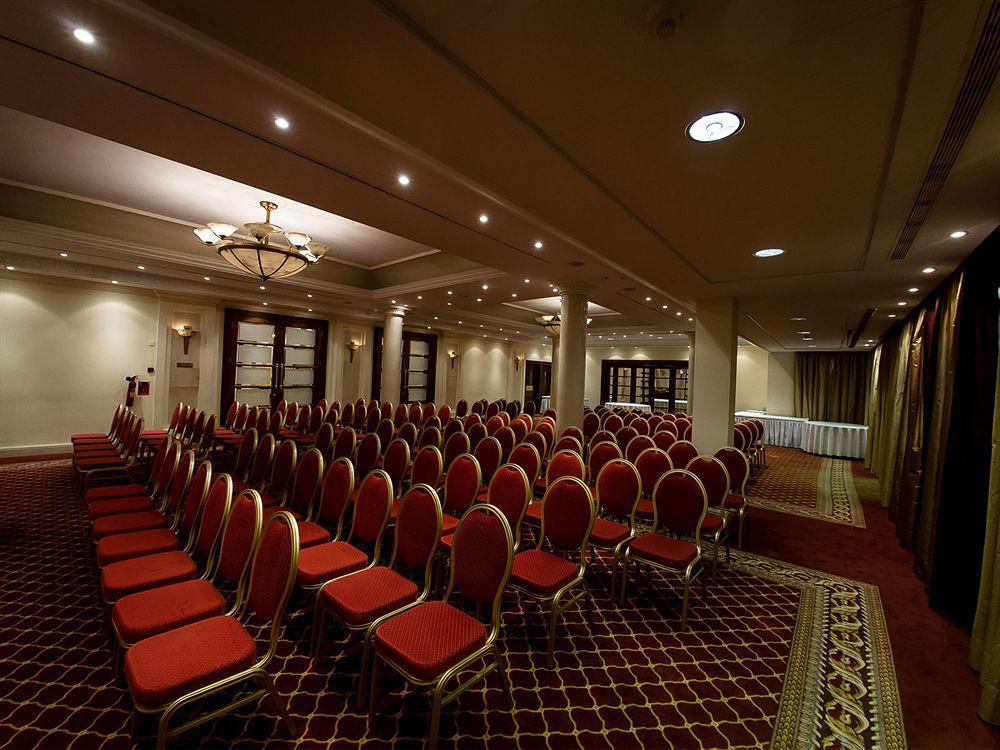 Curium Palace Hotel Limassol Exterior foto