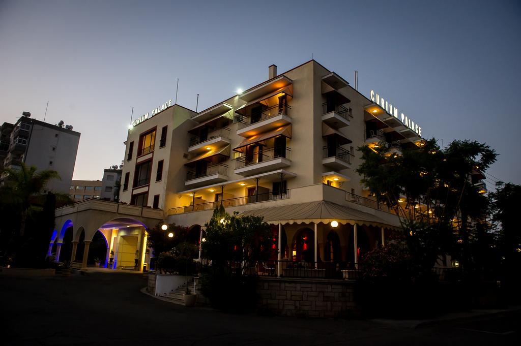 Curium Palace Hotel Limassol Exterior foto